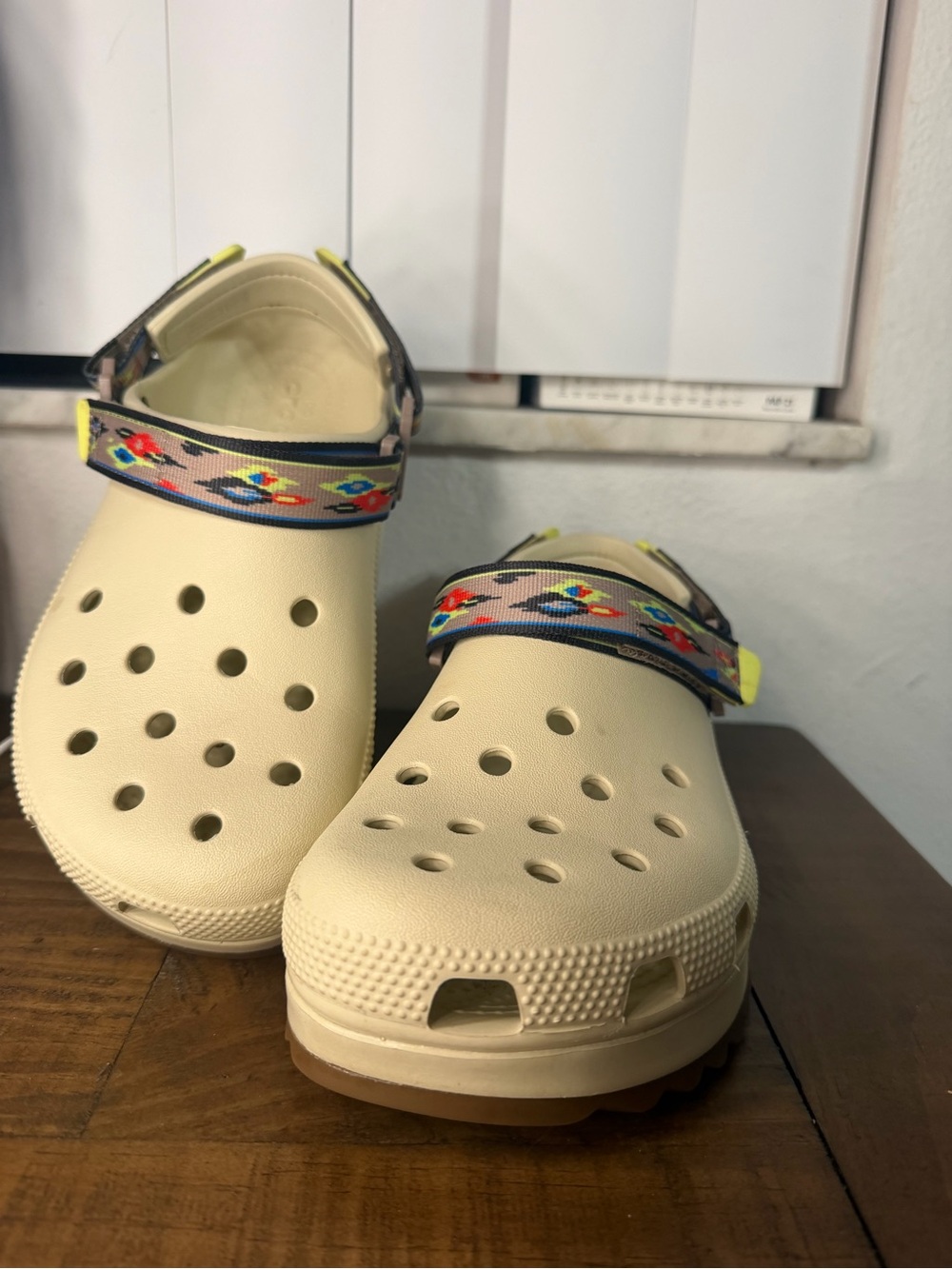 Crocs Women's Classic Hiker Ikat Clog Bone Men's 6 Women’s 8
